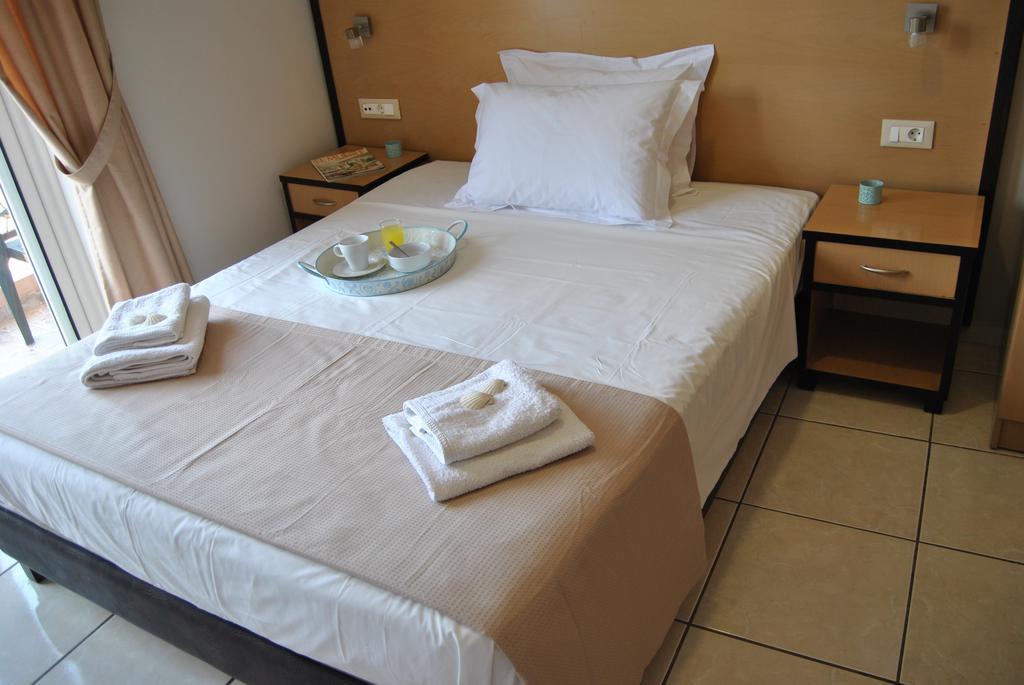 Theofilos City Hotel ハニア 部屋 写真