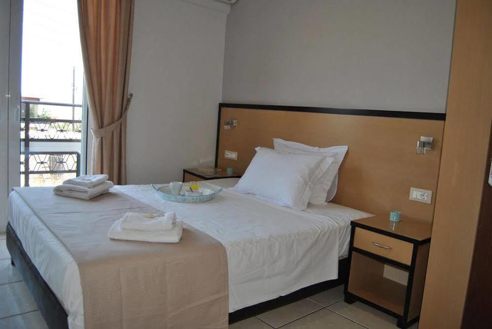Theofilos City Hotel ハニア エクステリア 写真